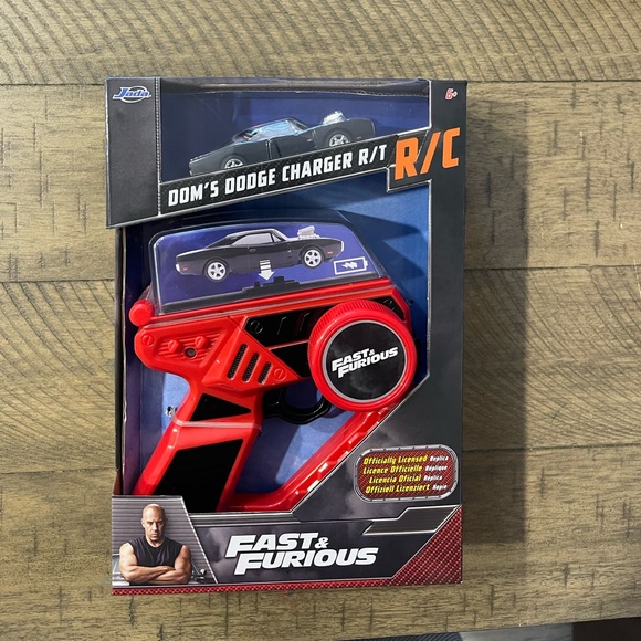 Jada r/c doms Dodge Charger r/t - Picture 1 of 2